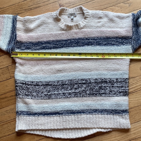 Joie sweater. - Picture 7 of 10